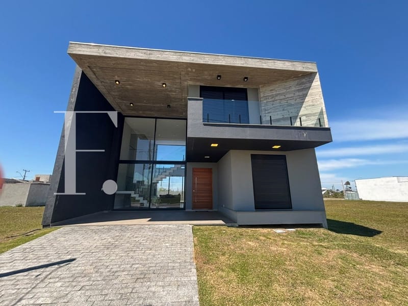 Sobrado com 200m², 4 dormitórios, 1 suíte, Santorini em Xangri-Lá