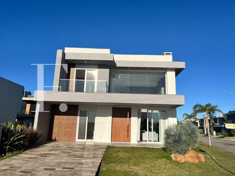 Sobrado com 317m², 4 dormitórios, 4 suítes, 2 vagas, Sunset em Xangri-Lá