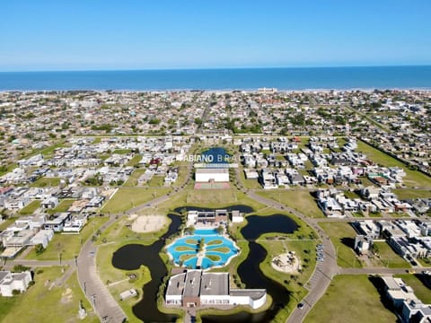 Terreno em Condomínio com 375m², Dubai Resort em Capão da Canoa