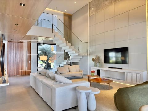 Sobrado com 338m², 4 dormitórios, 4 suítes, 2 vagas, Capão Ilhas Resort em Capão da Canoa