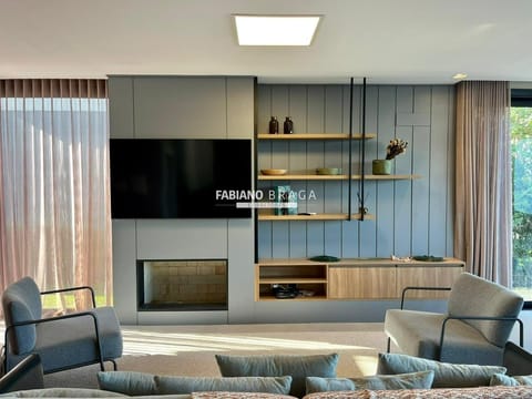 Sobrado com 187m², 4 dormitórios, 4 suítes, 2 vagas, Riviera em Xangri-Lá