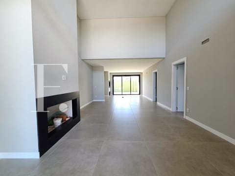 Casa Condomínio com 150m², 4 dormitórios, 4 suítes, 2 vagas, Sunset em Xangri-Lá