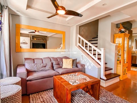Sobrado com 83m², 2 dormitórios, 1 suíte, Pacific em Xangri-Lá