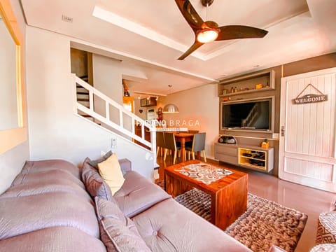 Sobrado com 83m², 2 dormitórios, 1 suíte, Pacific em Xangri-Lá