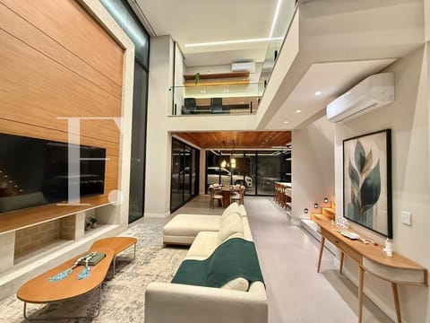 Sobrado com 273m², 4 dormitórios, 4 suítes, 2 vagas, Sunset em Xangri-Lá
