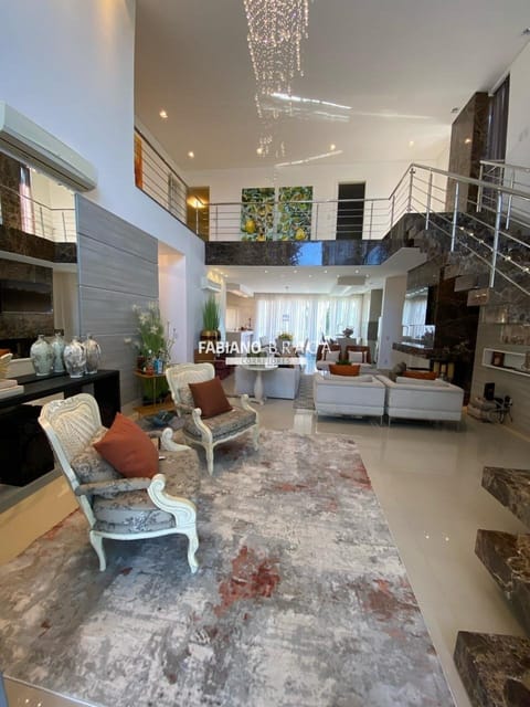 Sobrado com 456m², 5 dormitórios, 5 suítes, 2 vagas, Enseada Lagos em Xangri-Lá