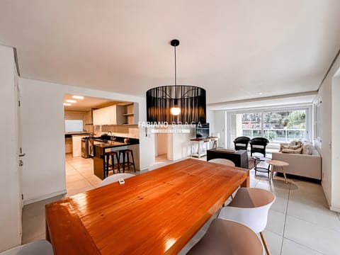 Apartamento com 176m², 4 dormitórios, 2 suítes, 2 vagas, Green Square em Xangri-Lá