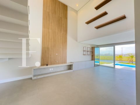 Sobrado com 165m², 4 dormitórios, 4 suítes, 2 vagas, Joy Xangri-Lá em Xangri-Lá
