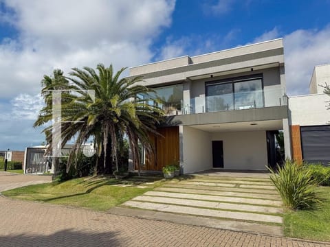 Sobrado com 300m², 5 dormitórios, 5 suítes, 2 vagas, Blue em Xangri-Lá