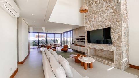 Sobrado com 327m², 4 dormitórios, 4 suítes, 2 vagas, Amare Home Resort em Xangri-Lá