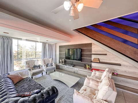 Apartamento com 275m², 3 dormitórios, 1 suíte, 2 vagas, Edifício Maison Meneghoto em Xangri-Lá