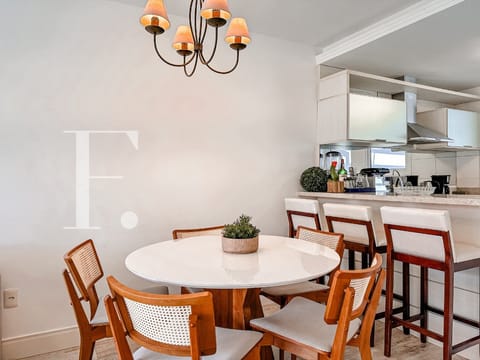 Casa Condomínio com 70m², 3 dormitórios, 1 suíte, Casa Hermosa em Xangri-Lá