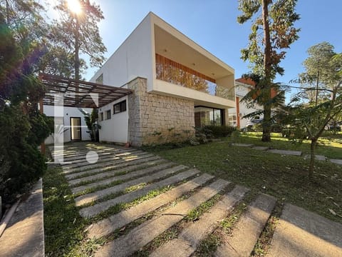Sobrado com 293m², 4 dormitórios, 4 suítes, 2 vagas, Carmel em Xangri-Lá