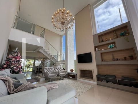 Sobrado com 378m², 4 dormitórios, 4 suítes, 2 vagas, Capão Ilhas Resort em Capão da Canoa