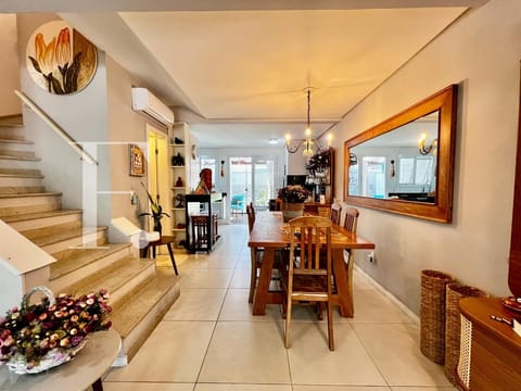 Sobrado com 146m², 3 dormitórios, 1 suíte, 1 vaga, Pacific em Xangri-Lá