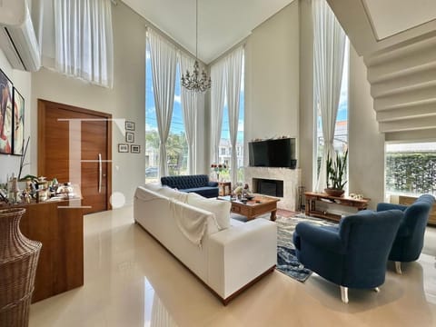 Sobrado com 400m², 5 dormitórios, 5 suítes, 2 vagas, Ventura Club em Xangri-Lá