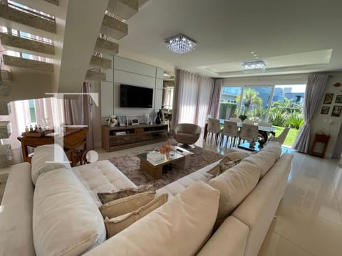 Sobrado com 310m², 4 dormitórios, 4 suítes, 2 vagas, Capão Ilhas Resort em Capão da Canoa