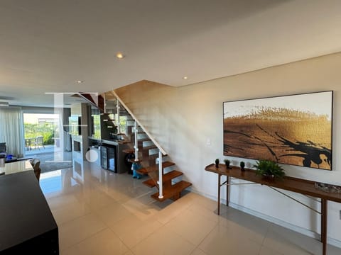 Sobrado com 260m², 4 dormitórios, 4 suítes, 4 vagas, Solanas em Xangri-Lá