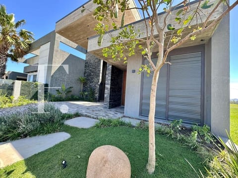Casa com 171m², 3 dormitórios, 3 suítes, 2 vagas, Santorini em Xangri-Lá