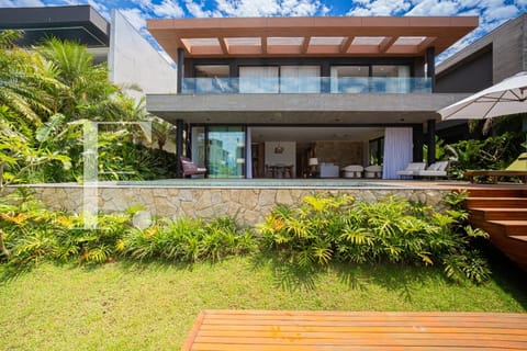 Sobrado com 497m², 5 dormitórios, 5 suítes, 2 vagas, Sense em Xangri-Lá