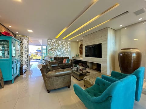 Sobrado com 287m², 5 dormitórios, 5 suítes, 2 vagas, Capão Ilhas Resort em Capão da Canoa