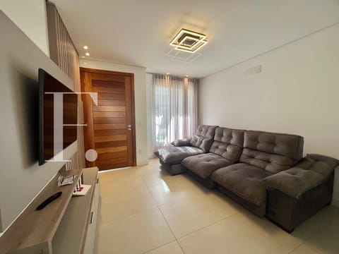 Sobrado com 148m², 3 dormitórios, 1 suíte, 1 vaga, Murano em Capão da Canoa