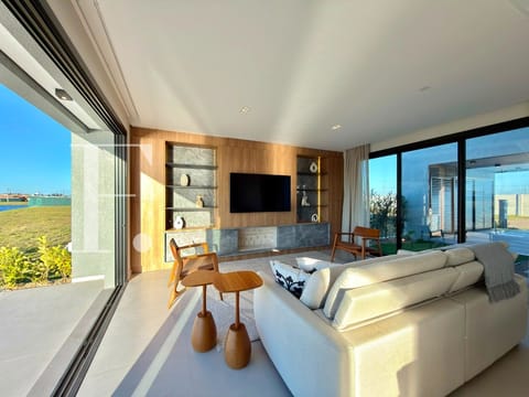 Sobrado com 252m², 4 dormitórios, 4 suítes, 2 vagas, Zen Concept Resort em Xangri-Lá