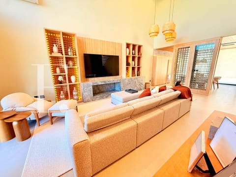 Sobrado com 295m², 4 dormitórios, 4 suítes, 2 vagas, Capão Ilhas Resort em Capão da Canoa