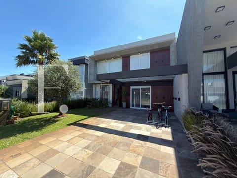 Sobrado com 171m², 4 dormitórios, 4 suítes, 2 vagas, Blue em Xangri-Lá