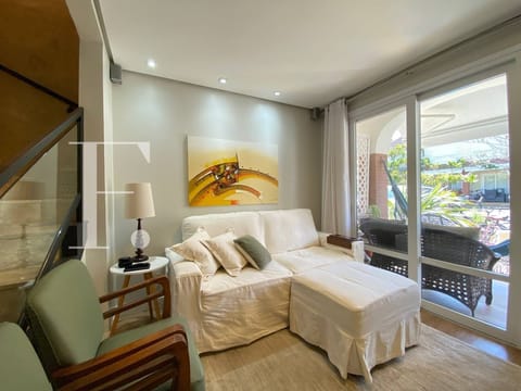 Sobrado com 87m², 2 dormitórios, 1 suíte, 1 vaga, Pacific em Xangri-Lá