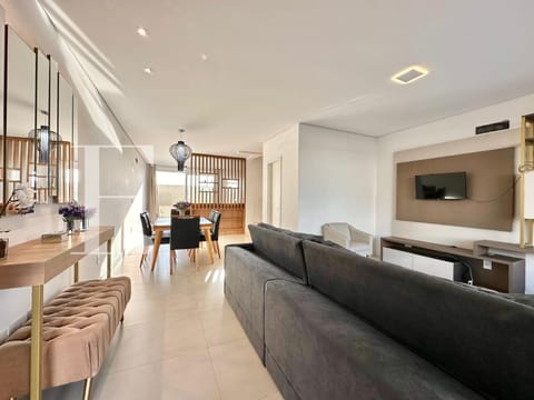 Sobrado com 144m², 3 dormitórios, 1 suíte, 2 vagas, Murano em Capão da Canoa