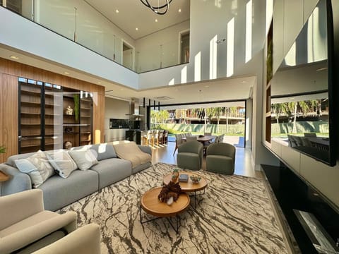 Sobrado com 417m², 5 dormitórios, 5 suítes, 2 vagas, Capão Ilhas Resort em Capão da Canoa