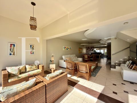 Casa Condomínio com 176m², 3 dormitórios, 1 suíte, 2 vagas, Villas Resort em Xangri-Lá