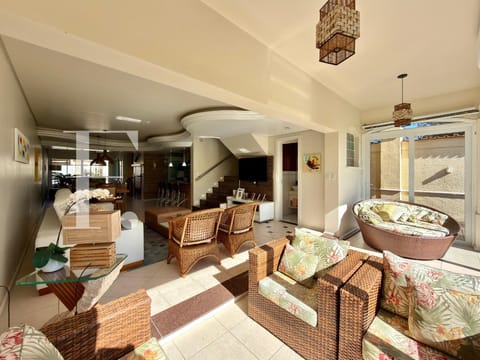 Casa Condomínio com 176m², 3 dormitórios, 1 suíte, 2 vagas, Villas Resort em Xangri-Lá