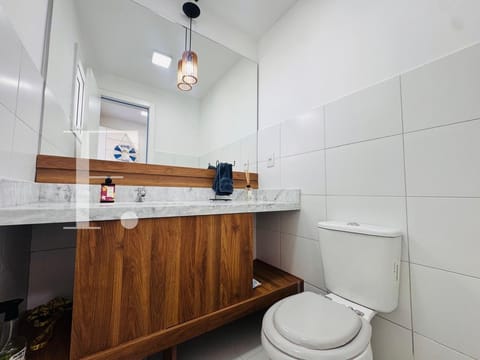Casa Condomínio com 193m², 3 dormitórios, 1 suíte, 2 vagas, Pateo Marbella em Xangri-Lá