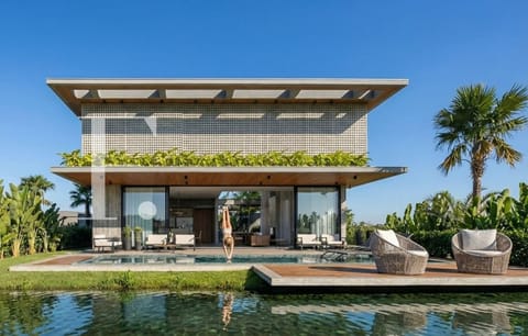 Sobrado com 430m², 5 dormitórios, 5 suítes, 2 vagas, Sense em Xangri-Lá