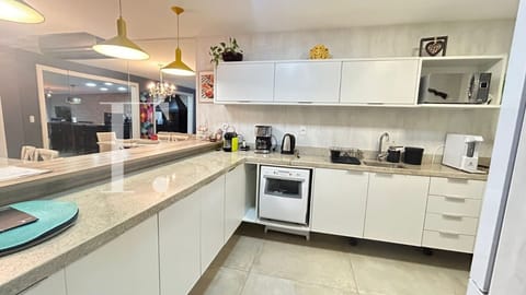 Casa Condomínio com 200m², 3 dormitórios, 1 suíte, 2 vagas, Pateo Marbella em Xangri-Lá
