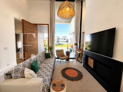 Casa Condomínio com 137m², 3 dormitórios, 3 suítes, 2 vagas, Blue em Xangri-Lá