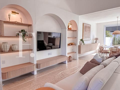 Sobrado com 203m², 4 dormitórios, 4 suítes, 2 vagas, Sunset em Xangri-Lá