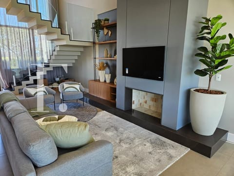 Sobrado com 189m², 4 dormitórios, 4 suítes, 2 vagas, Joy Xangri-Lá em Xangri-Lá