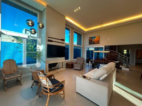 Sobrado com 199m², 4 dormitórios, 4 suítes, 2 vagas, Acqualina em Xangri-Lá