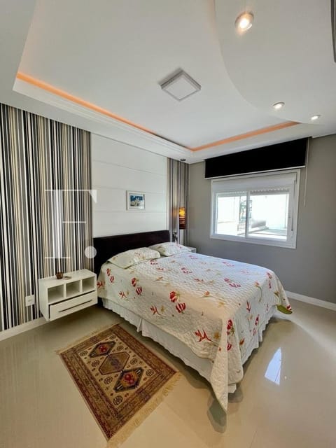 Casa Condomínio com 275m², 4 dormitórios, 3 suítes, Condado de Capão em Capão da Canoa
