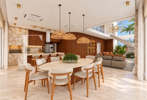 Sobrado com 374m², 5 dormitórios, 5 suítes, 1 vaga, Amare Home Resort em Xangri-Lá