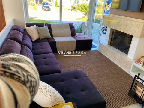 Sobrado com 230m², 5 dormitórios, 5 suítes, 2 vagas, Quintas do Lago em Xangri-Lá