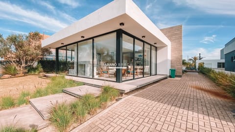 Casa Condomínio com 204m², 4 dormitórios, 4 suítes, 2 vagas, Quintas do Lago em Xangri-Lá
