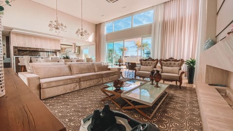 Casa Condomínio com 359m², 4 dormitórios, 4 suítes, 2 vagas, Enseada Lagos em Xangri-Lá
