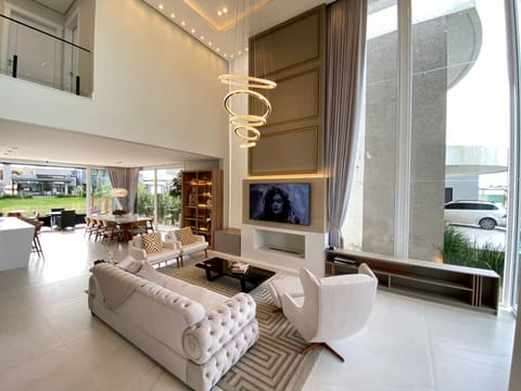 Sobrado com 260m², 4 dormitórios, 4 suítes, 2 vagas, Capão Ilhas Resort em Capão da Canoa